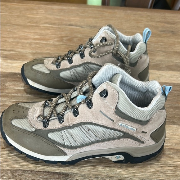 Columbia Rincon Mid Hiking Boot, Size 7 - Picture 4 of 10